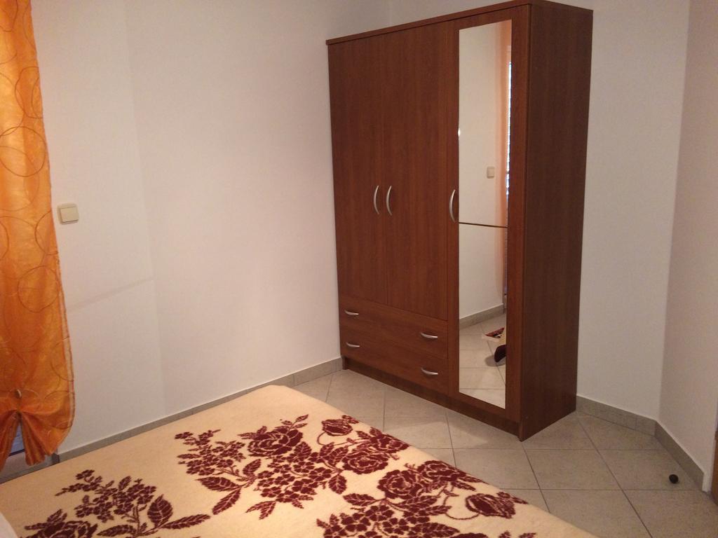 Apartment Kolundzic 노비비노돌스키 객실 사진