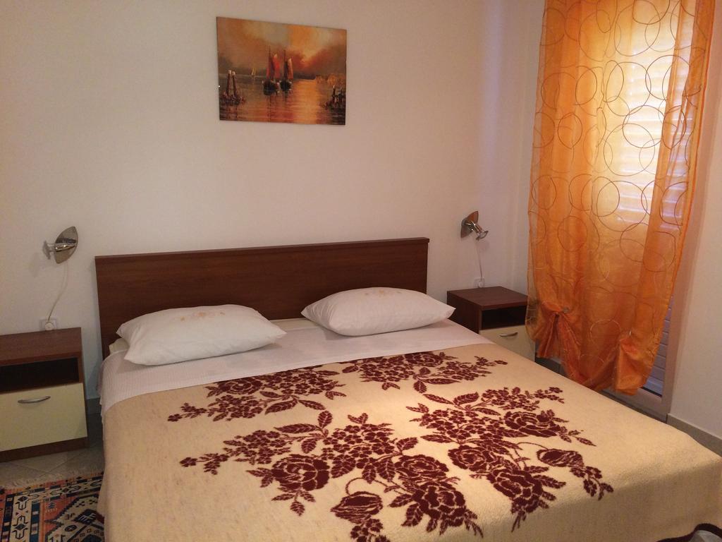 Apartment Kolundzic 노비비노돌스키 객실 사진